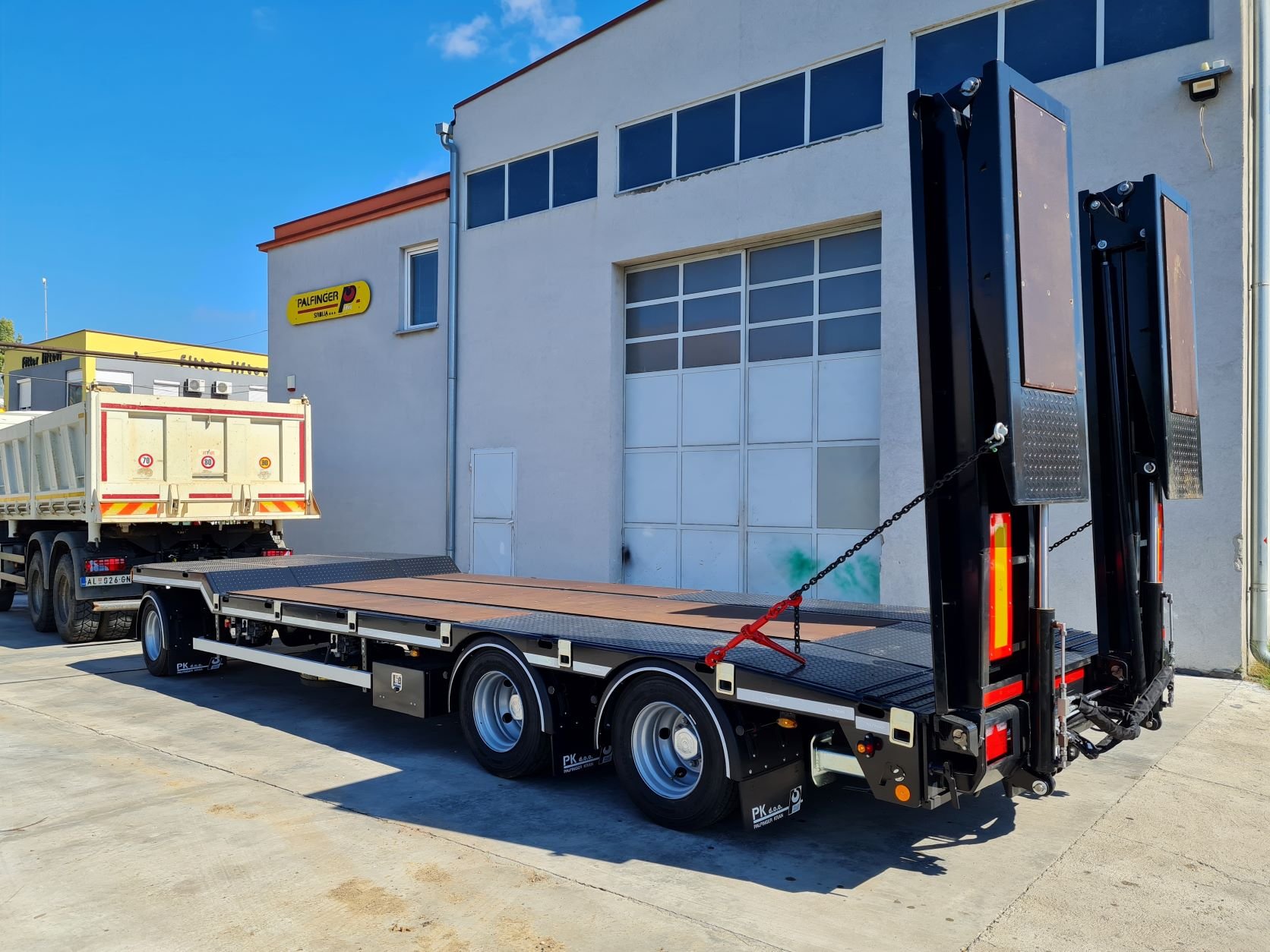 Niskonoseća prikolica PRS 360