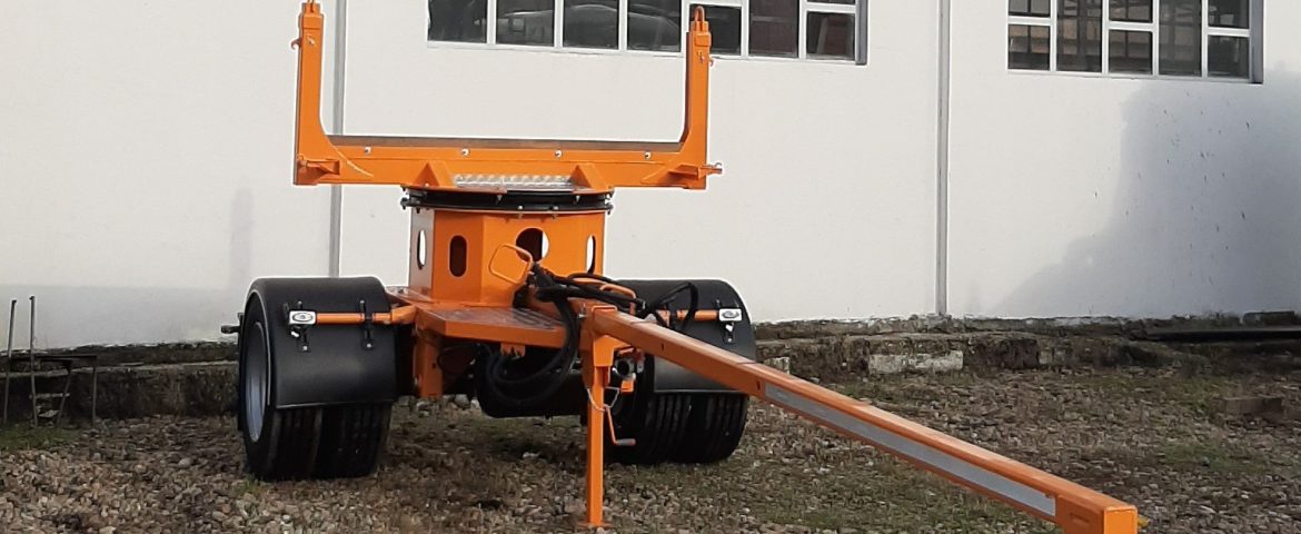 Jednoosovinska prikolica za prevoz stubova za PC TEL