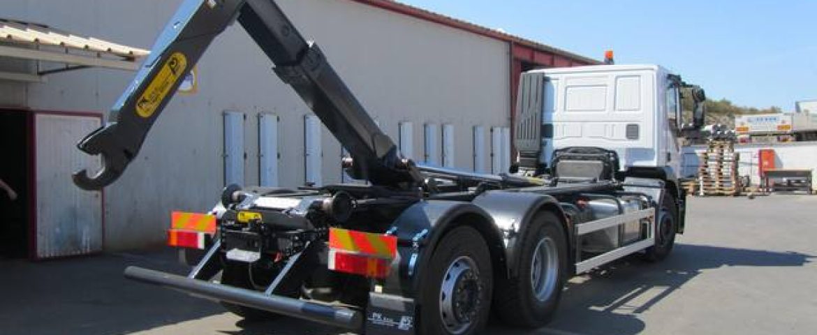 Isporuka 6 Palfinger navlakača kontejnera T18 za JKP Duboko