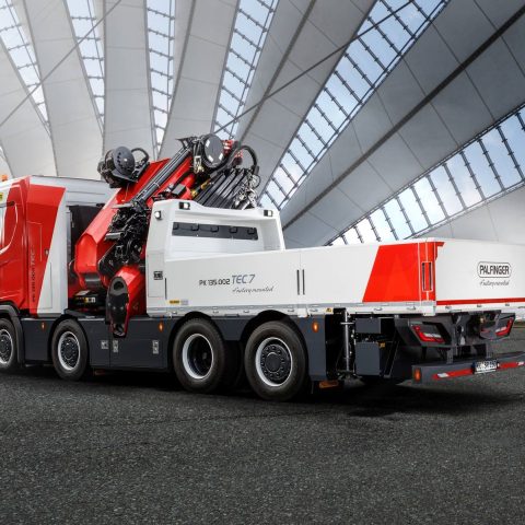 Fabrička ugradnja – Palfinger MCC centar